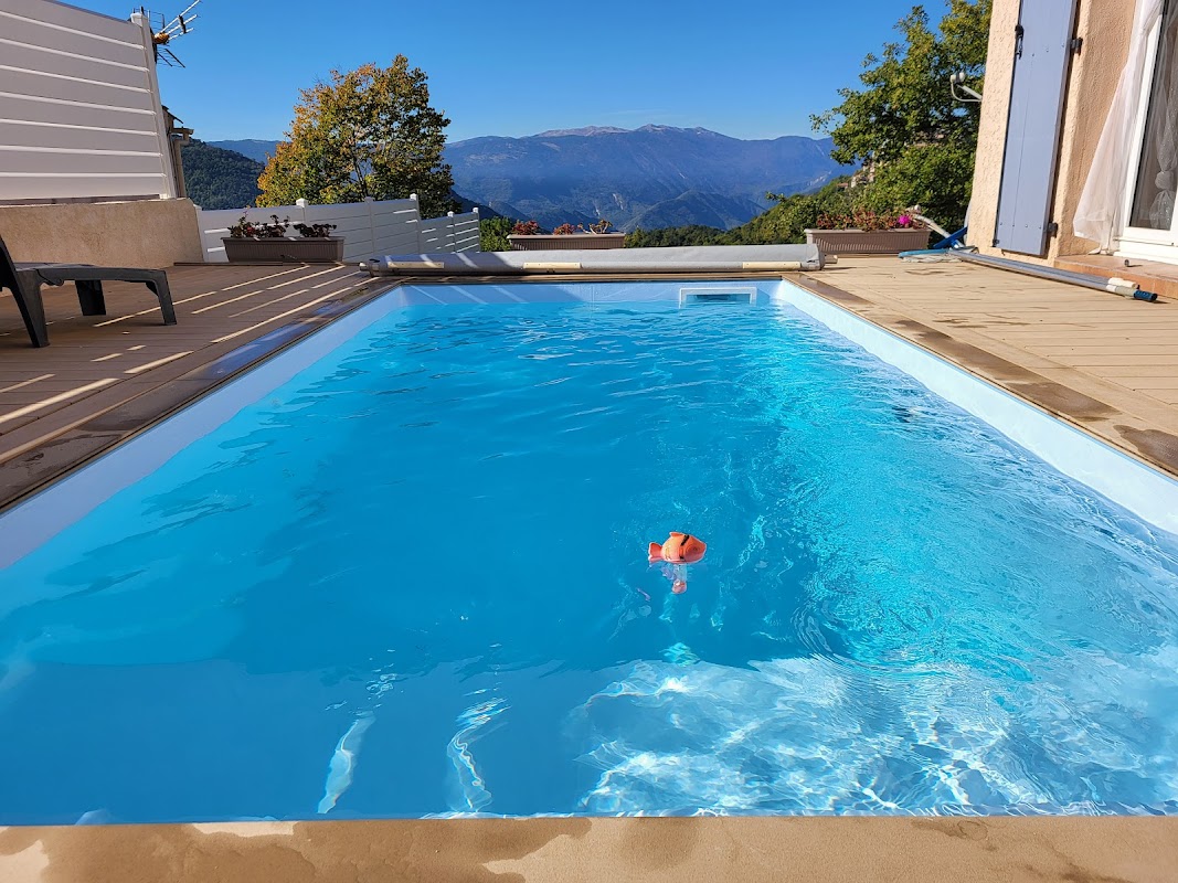 Entretien de piscine par YC Création